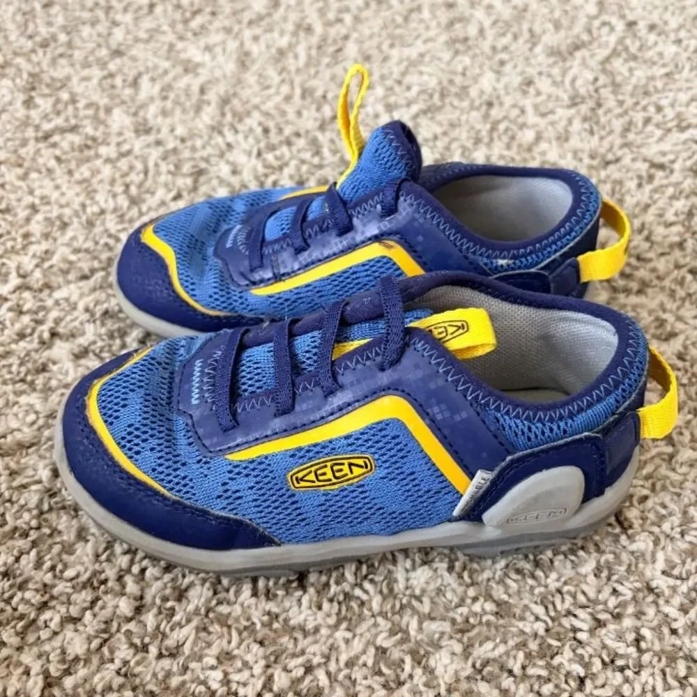 Size 11 / Toddler Boy KEEN Sneakers